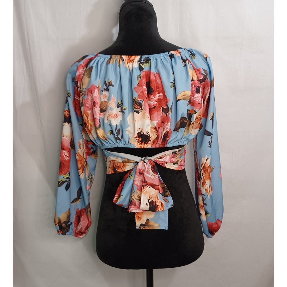 Women's Blue Floral Off Shoulder Daisy Duke Southern Charm Waist Tie Crop Size L - Picture 2 of 9